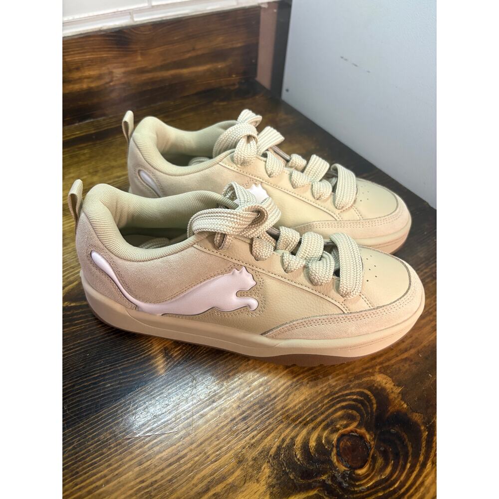 Puma Tan‎ Sneakers Size 8